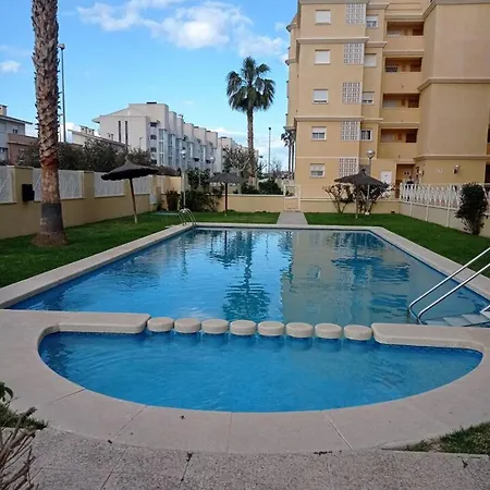 דירה 2 Bedrooms With Shared Pool And Wifi At Carrer Britania 10 1 Km Away From The